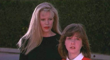 Alyson avec Kim Basinger dans une image du film