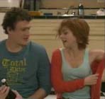 Lily se rhabille aprs avoir t trs dmonstrative
