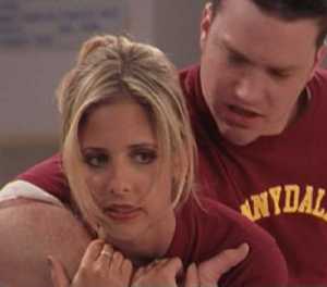 Tenue Buffy     Le cours de self défense (5)