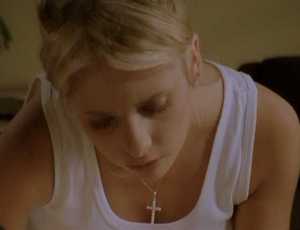 Tenue Buffy Deuxième nuit à l'hôpital (4)