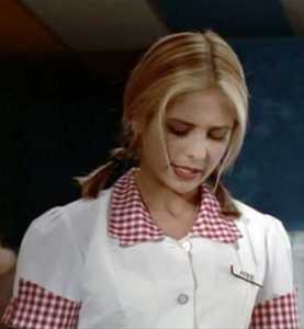 Tenue Buffy A la cafétéria  (5)