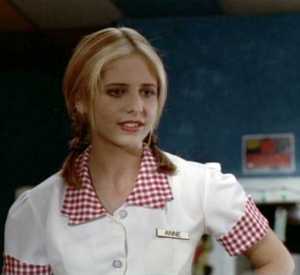 Tenue Buffy A la cafétéria  (3)