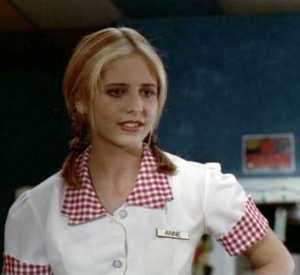 Tenue Buffy A la cafétéria (3)